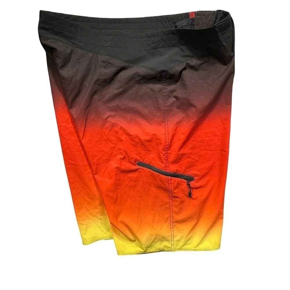 🌅 Adidas Men’s Swim Trunks M 🔥 Ombre Board Shorts | Red-Orange-Yellow‎ Fade